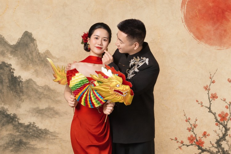 龙道具合影